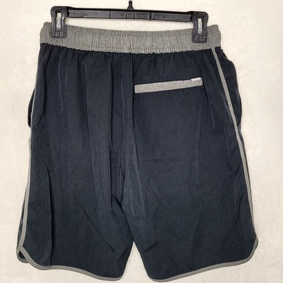 Vuori Banks Shorts Size Small - Picture 6 of 9
